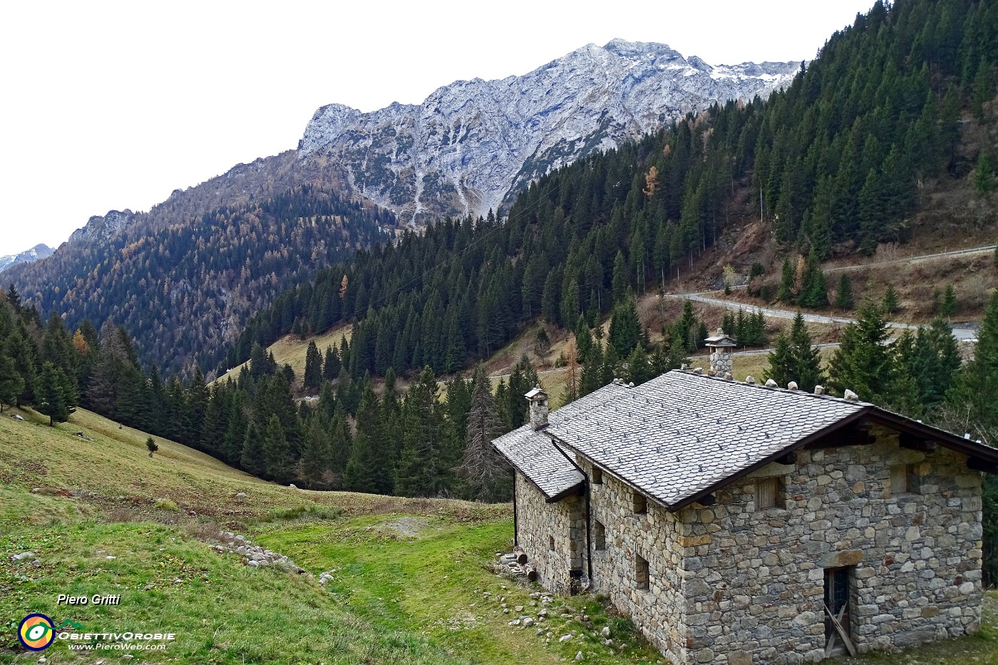 19 Casetta quasi ultimata con vista in Pegherolo.JPG -                                